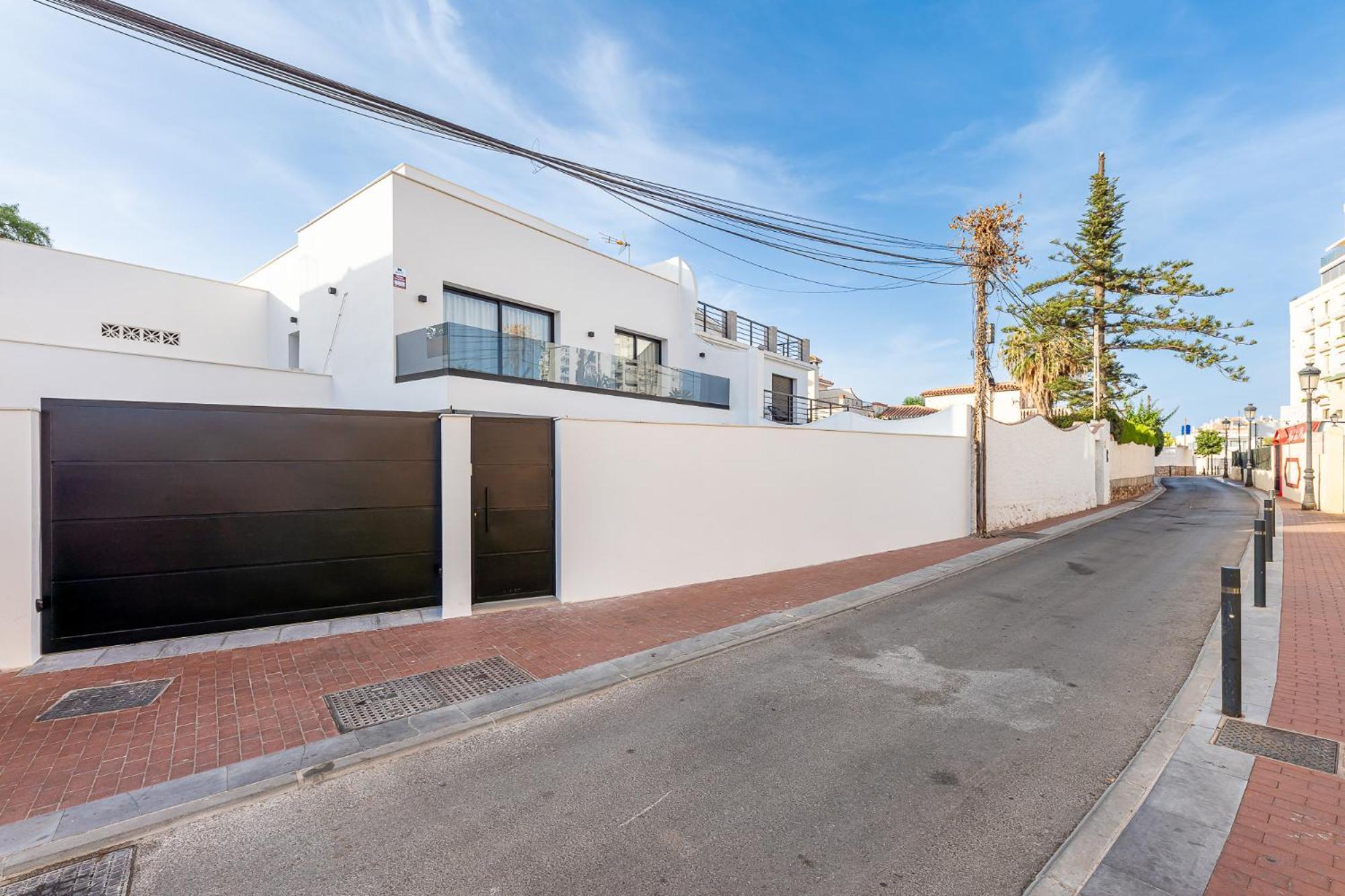 Malaga Vacation Five Minutes From The Port Of Pool And Sun Apartment Benalmadena