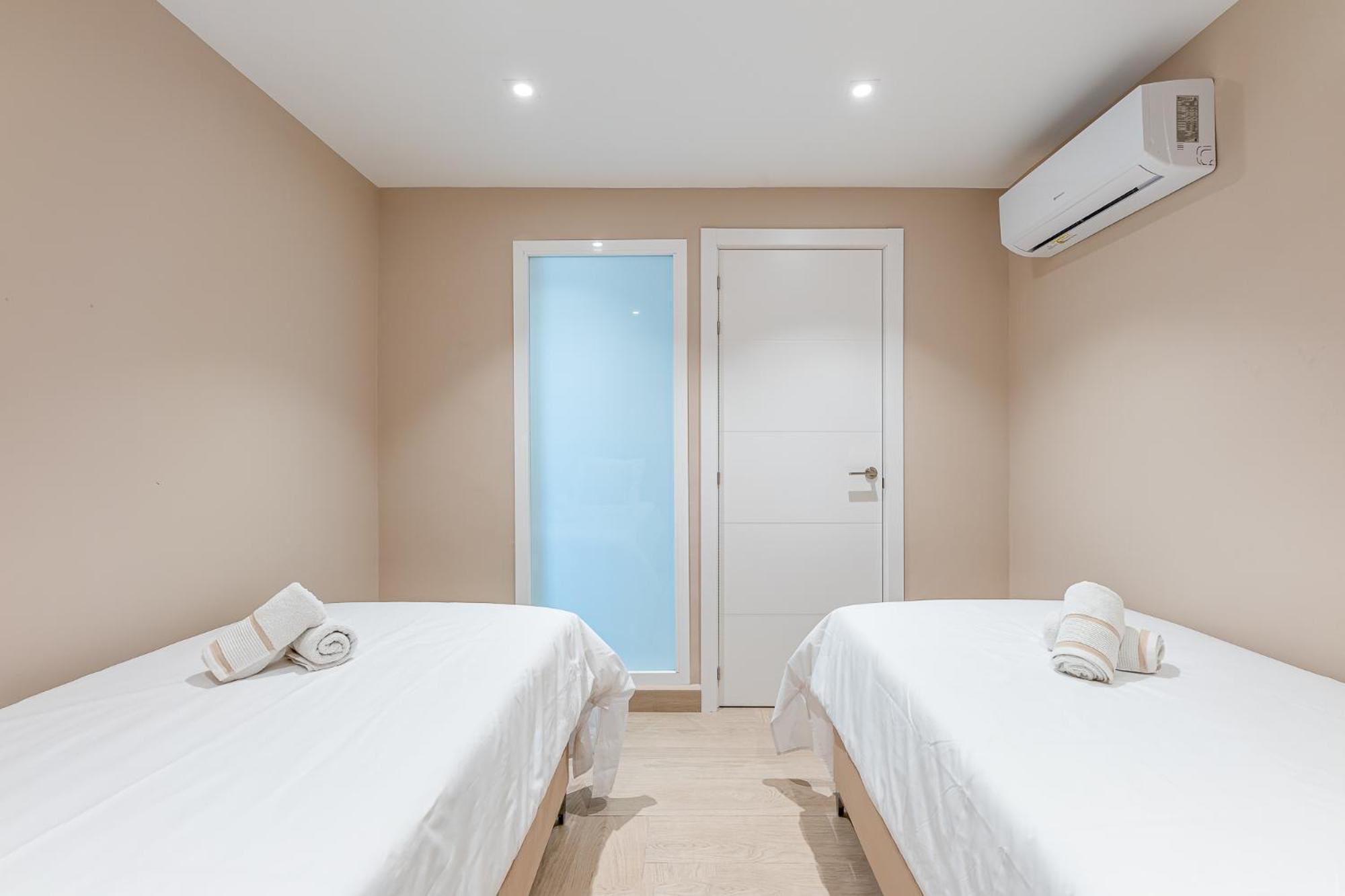 Malaga Vacation Five Minutes From The Port Of Pool And Sun Benalmadena