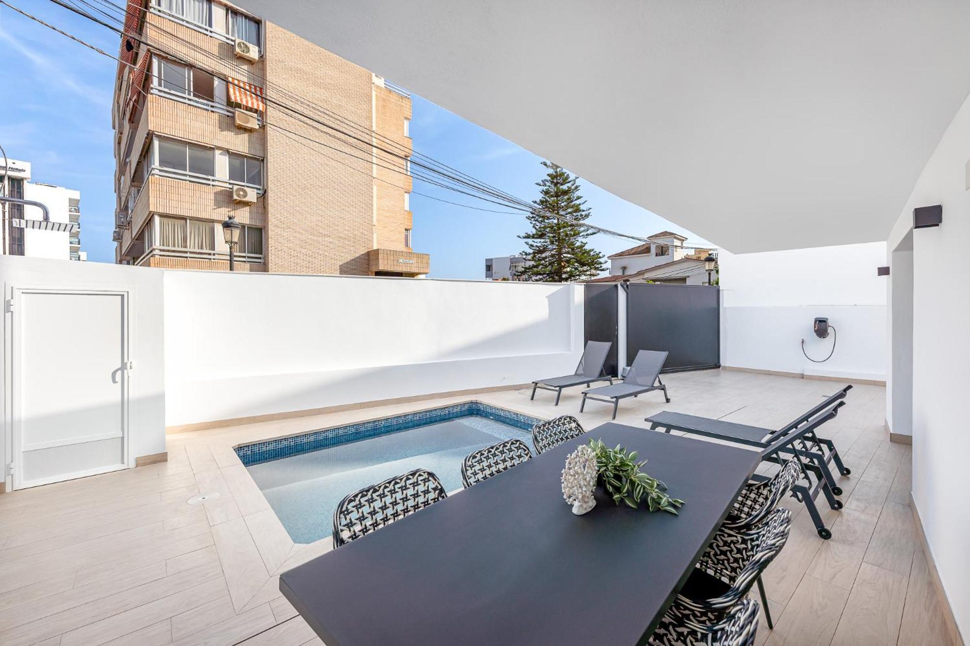 Malaga Vacation Five Minutes From The Port Of Pool And Sun Apartment *
