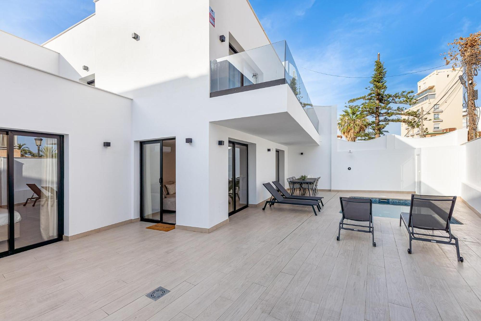 Malaga Vacation Five Minutes From The Port Of Pool And Sun